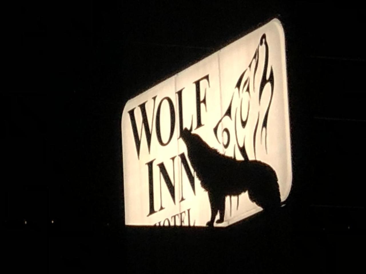 Wolf Inn Hotel 桑达斯基 外观 照片